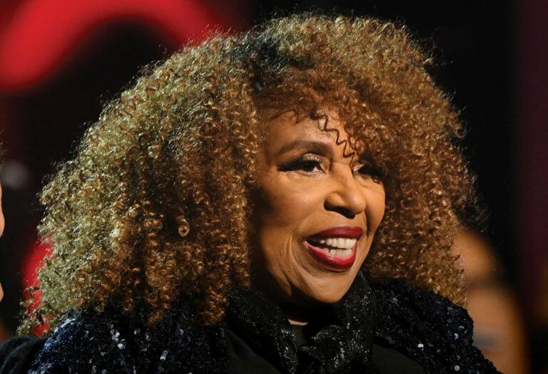 Grammy-Winning Soul Singer Roberta Flack Passes Away at 88